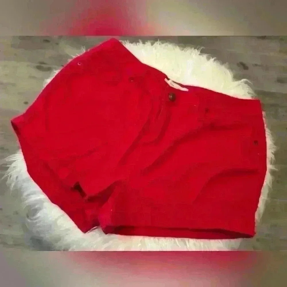 Adam Levine Red Short